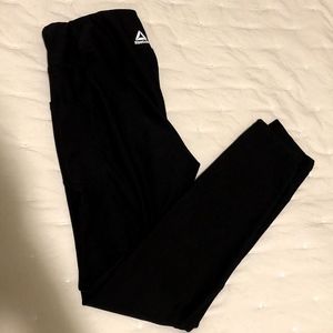 Reebok pocket workout leggings